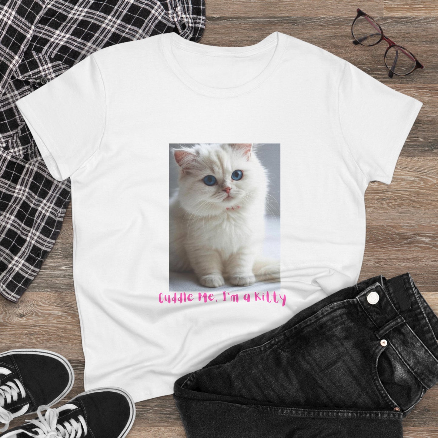 Cute Cat Graphic Women's Tee, Adorable Cotton Shirt for Cat Lovers, Gifts for Animal Lovers, Birthday, Pet Appreciation